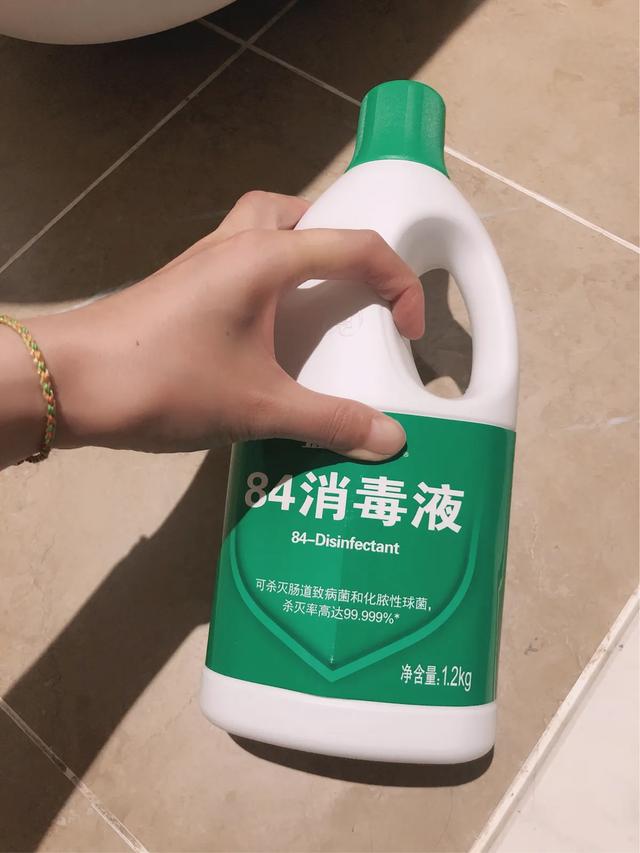 有没有能给宠物房间除臭的:家里养猫狗会让屋里变臭吗？怎样才能不臭？ 有宠物的家庭如何室内除臭