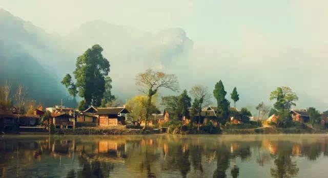 我们如何应对“空心村”现象？