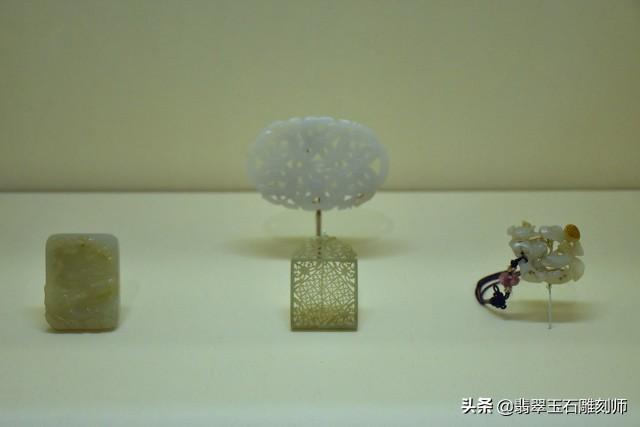 和田玉手镯70000元图片,在网上买了个六七百的手镯怎么觉得有点假？