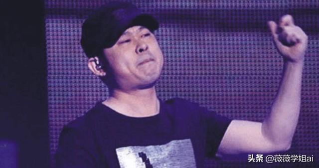 杨坤和刘德华怎么了:如何看待杨坤经常在直播中diss刘德华，许嵩等人没水平？