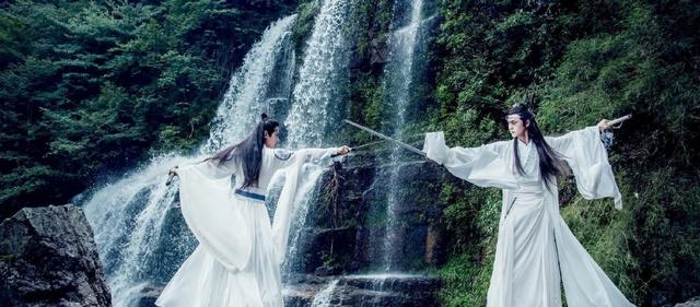 陈卓璇弹唱无羁:如何评价综艺《创造营2020》第一期（上）「初选舞台」？