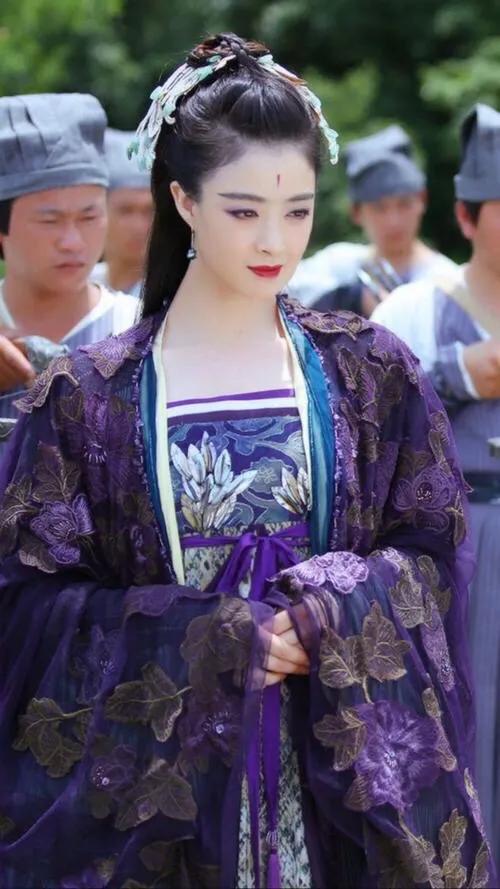 头条问答 - 《花千骨》紫熏要是不下毒会怎样?(8个回答)