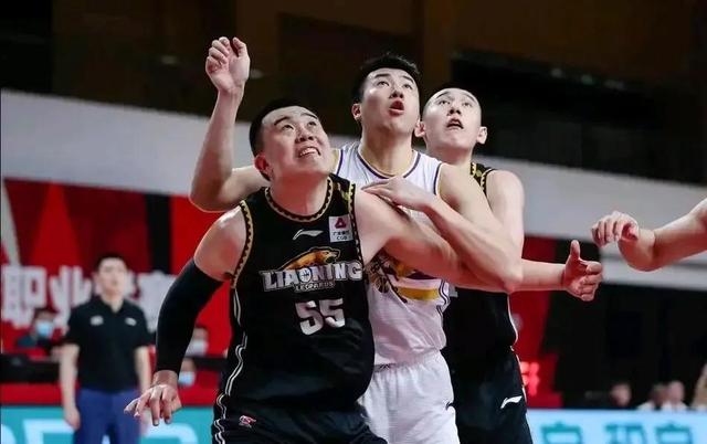 贾晓晨:辽宁队用高诗岩永久交换朱荣振，山东队能答应吗？