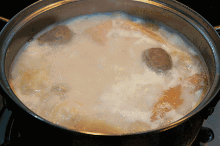 猪棒骨怎么能熬出浓白的汤，猪棒骨怎么能熬出浓白的汤