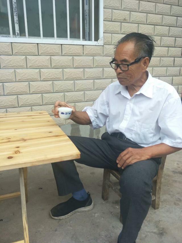如果你的父母整天告诉你：你要怎样的爱我。你会怎么想？