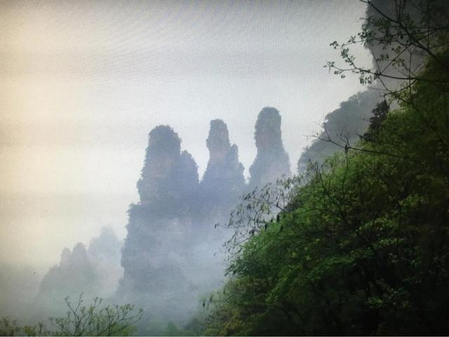 夕阳红专列老年<a href=https://maguai.com/list/52-0-0.html target=_blank class=infotextkey><a href=https://maguai.com/list/52-0-0.html target=_blank class=infotextkey>旅游</a></a>团:有谁坐过铁路的<a href=https://maguai.com/list/52-0-0.html target=_blank class=infotextkey><a href=https://maguai.com/list/52-0-0.html target=_blank class=infotextkey>旅游</a></a>专列，听说相当奢华，是吗？