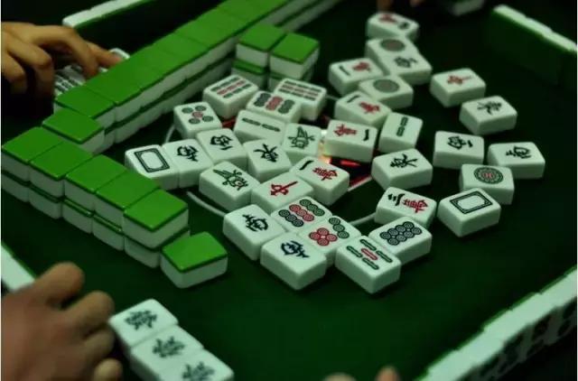 对于腾讯qq麻将腾讯总是出老千你怎么看