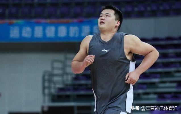 杜润旺、王薪凯、万圣伟和胡明轩四位广东男篮年轻人，谁能成为广东乃至中国男篮的核心？