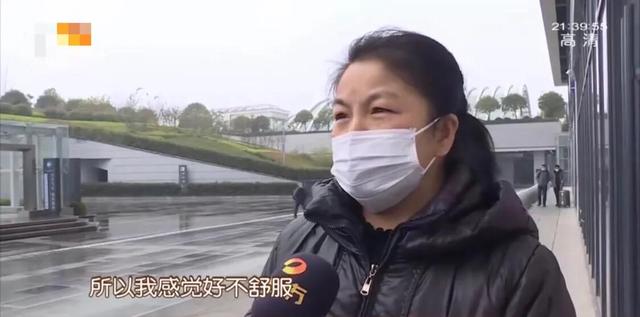 宠物犬捡到钻石价值超11万元:长沙一保洁员捡到一克拉钻戒，拾金不昧上缴反被罚款，你怎么看？