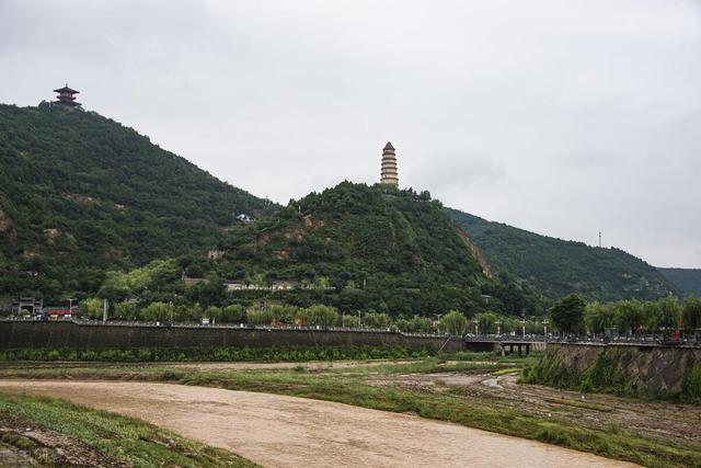 在陕西有一条最美的“沿黄观光路”，风景美，景点多，不知道你走过吗？有什么感受？
