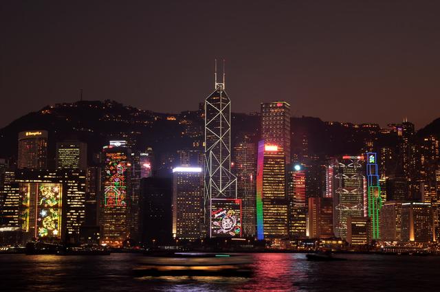 香港第一任行政长官:历史上属牛的人当大官的都有谁？