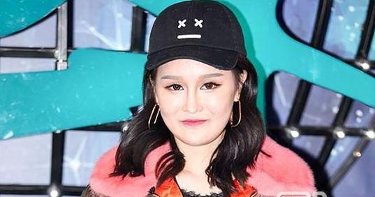 赵本山有几个女儿:赵本山女儿球球为什么说买不起一万块钱的衣服就是穷人？