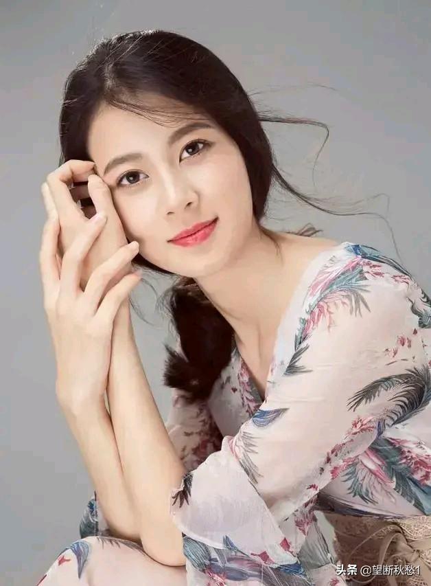 人到中年，怎么改掉爱看<a href=https://maguai.com/list/40-0-0.html target=_blank class=infotextkey><a href=https://maguai.com/list/40-0-0.html target=_blank class=infotextkey>美女</a></a>的臭毛病
