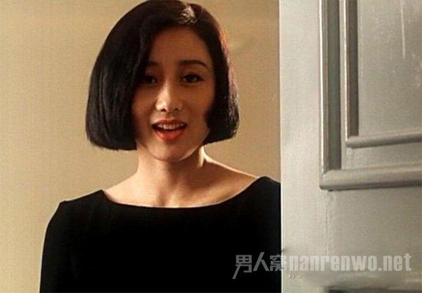 李连杰老婆利智:李连杰是如何追求到美人利智的？