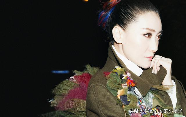 香港歌手:港台“实力歌手”的唱功与大陆“国家队”的歌手相比，谁更厉害？