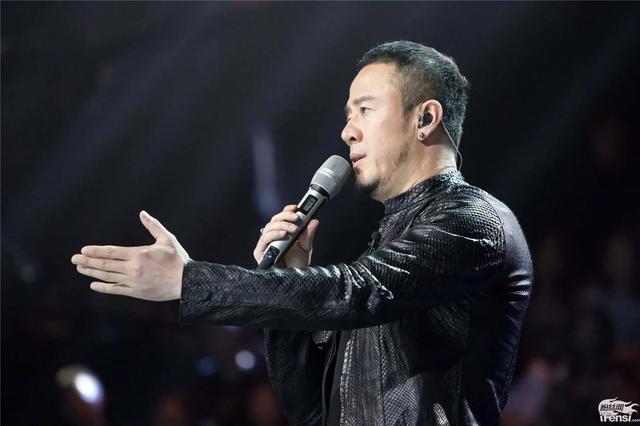 杨坤身高:杨坤和刘德华的歌谁唱的好，你更喜欢谁为什么