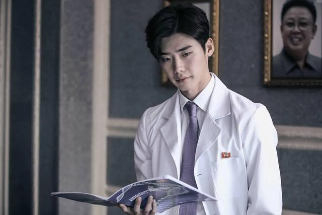 李钟硕演过的电视剧:李钟硕除了演过《W两个世界》，还有什么剧？