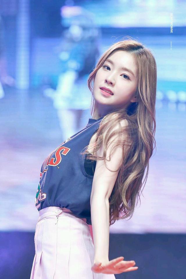 简美妍整容:韩剧女主尹恩惠复出，曾经的颜值还在吗