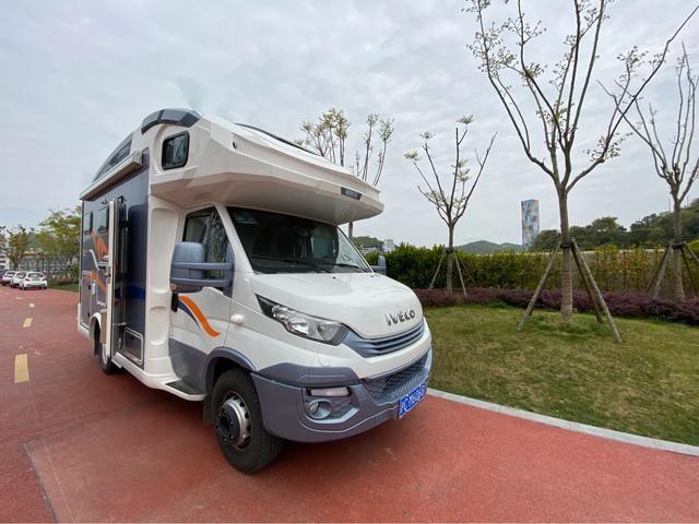 房车旅行灵异事件:开房车去旅行是怎样的体验？