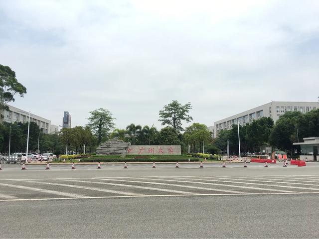 好动的河马歌谱:孩子进入可怕的两岁，不听家长的话，该怎么办？