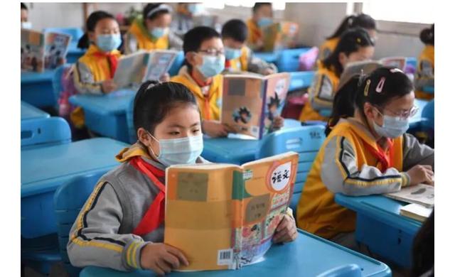 魔兽春季兔脚:开学复课后，教育部不建议占用假期补课，你怎么看？