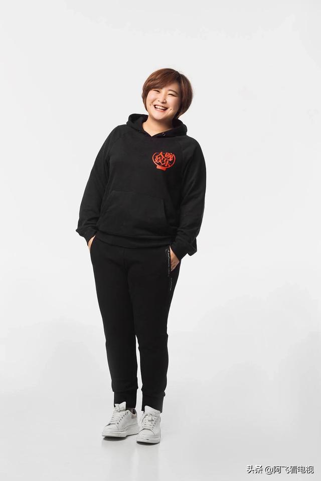贾玲妈妈是李焕英吗:《你好，李焕英》连夺5天票房冠军，贾玲的处女作是否被高估？
