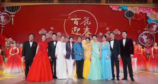 周涛的老公路云:曾经的春晚主持人周涛近况如何？听说她去演话剧了？