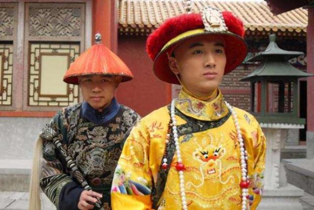 甄嬛历史:《甄嬛传》中甄嬛为弘曕选择了安逸人生，历史上的弘曕结局如何？