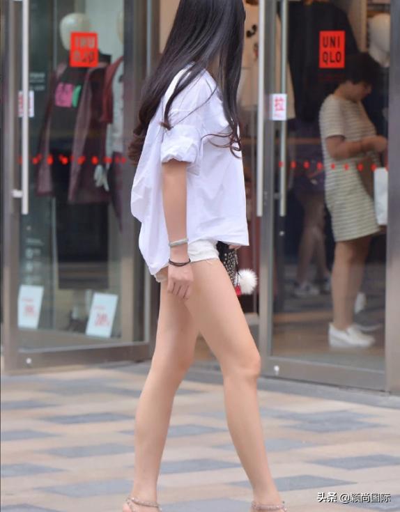 周震南遮衬衫图案:为什么很少有人穿黑衬衣？