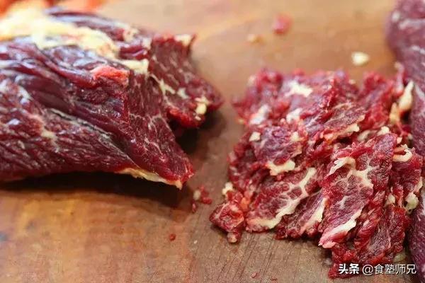 喂狗吃辣子鸡博主回应争议:你是明白了哪几个基本原理之后而厨艺大增的？