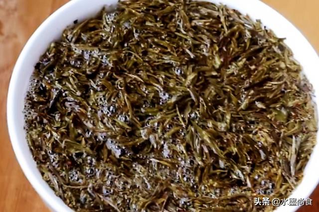 简稚澄一边工作一边哭:松花蛋是怎么做的，有营养吗？ 简稚澄个人资料