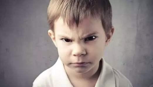 孩子脾气暴躁风水化解,面对脾气暴躁的宝宝，妈妈要如何应对？