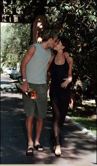 贝克汉姆和维多利亚当年是如何走在一起的？为什么很多球迷认为贝嫂毁了小贝的生涯？插图94