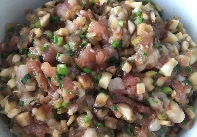 香菇猪肉馅怎么调好吃?-图1