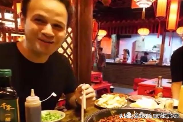 吃海底捞能不能要求免单？