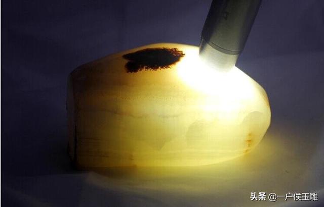 新手买和田玉怎么买,和田玉应该怎么挑选？以后会升值吗？