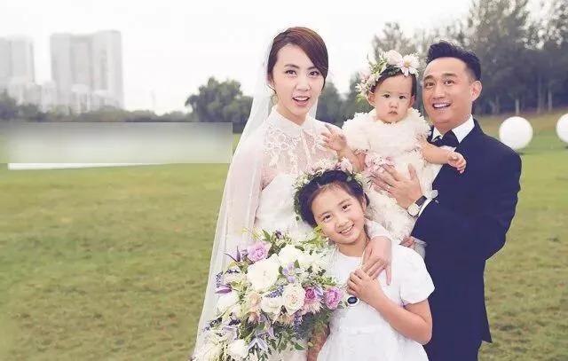 杜淳张嘉倪分手原因:为什么黄磊会带给观众一种高傲感