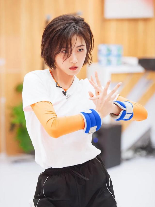 乘风破浪姐姐:为什么《乘风破浪的姐姐》刚开始的热度就很高？
