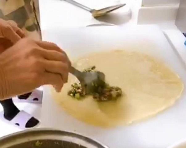 风味人间收官:驴肉火烧保定的正宗，还是河间的正宗？