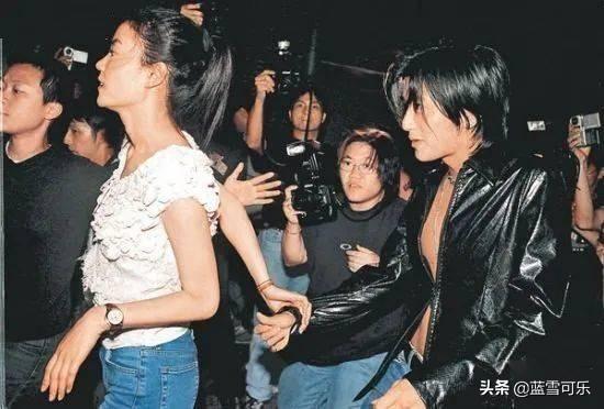 王菲谢霆锋纹身:如何评价王菲和谢霆锋十二年后又在一起一事