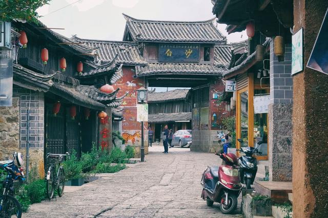辽宁古镇比丽江更古老丽江古镇和束河古镇哪个更好玩