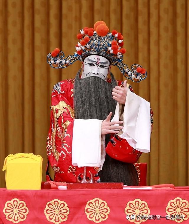 说曹操曹操到的典故:一直没搞明白，为什么说曹操，曹操就到？有什么典故吗？
