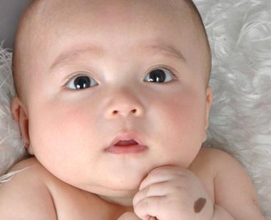 如何缓解婴儿过敏性湿疹？