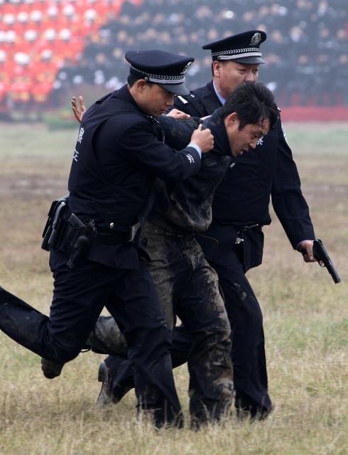 死刑犯在刑場反抗被開槍擊斃,和執行槍斃本質上有什麼不同?-惠修網