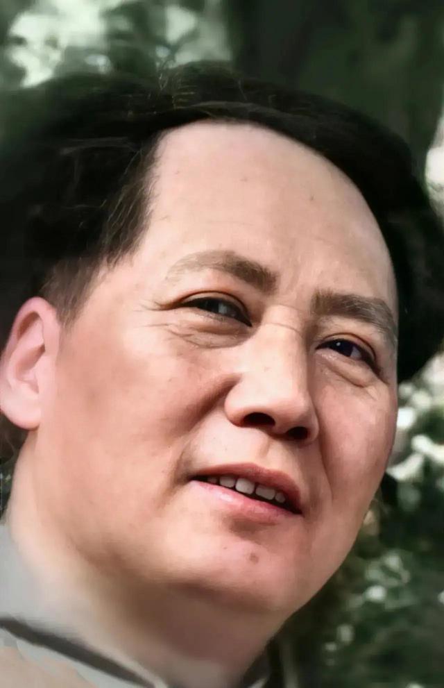 蛟龙深潜:你认为毛主席最好的一句诗词是什么？