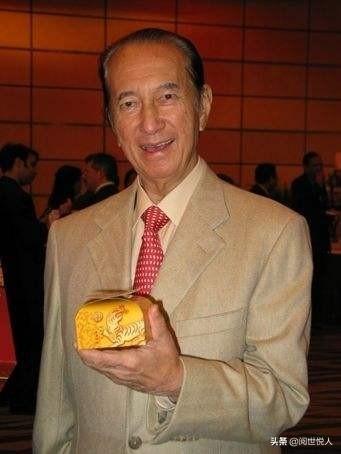 赌王的名字怎么读:老铁们，你知道前赌王何鸿燊的名字的正确读法吗（普通话）？