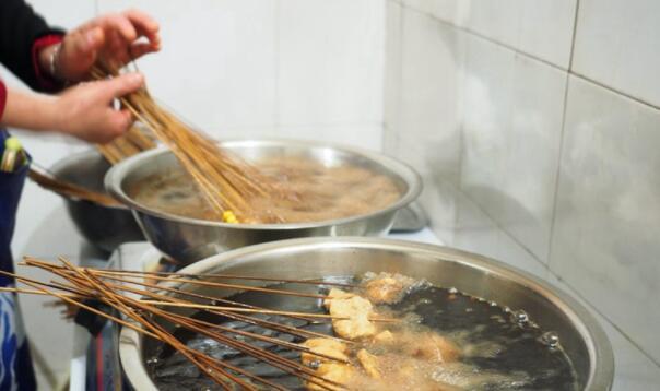 油炸串串香配料的做法:正宗乐山炸串制作方法越详细越好？