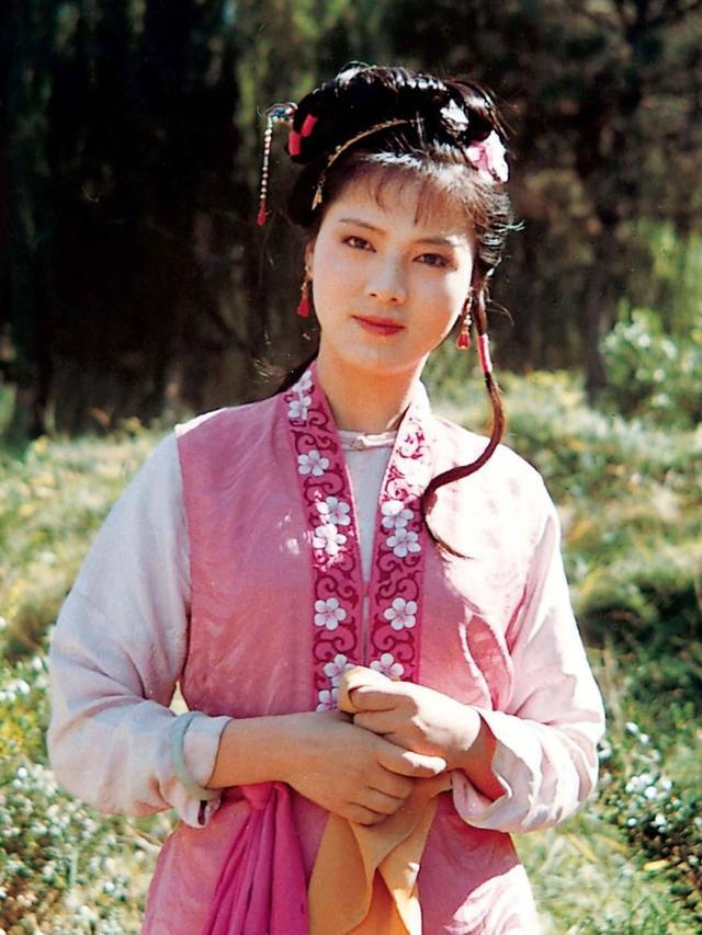 凤姐结婚了老公是谁:贾宝玉和薛宝钗结婚，到底是谁决定的