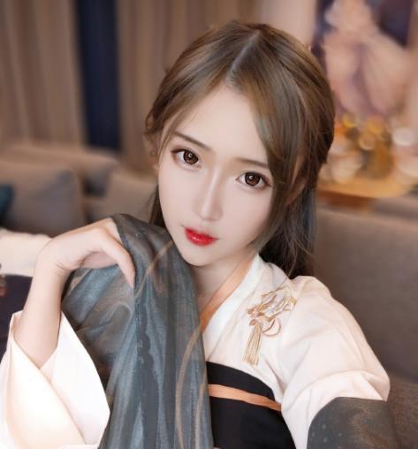 头条问答 - 如何评价抖音fofo酱,她能否成为斗鱼腐团的强力竞争者?