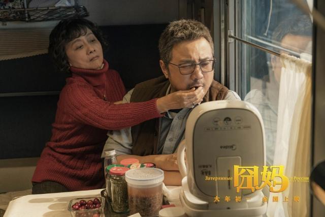 欧丽娅:说实话，你觉得《囧妈》到底好不好看？在你心目中能打几分？